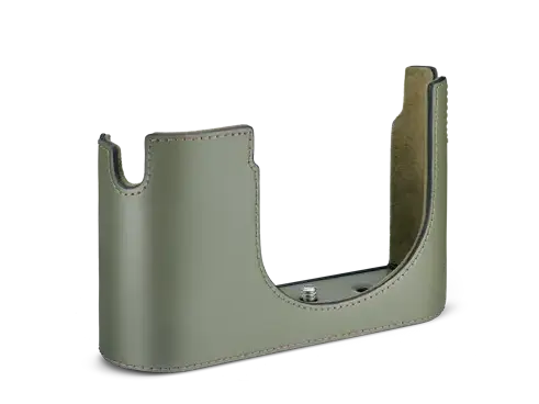 半套 Q3，皮革材质