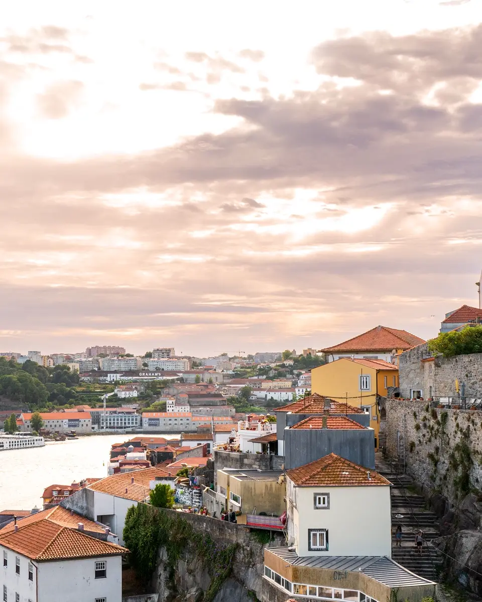 焦距:28毫米 - 深度呈现与突出强调的理想之选。