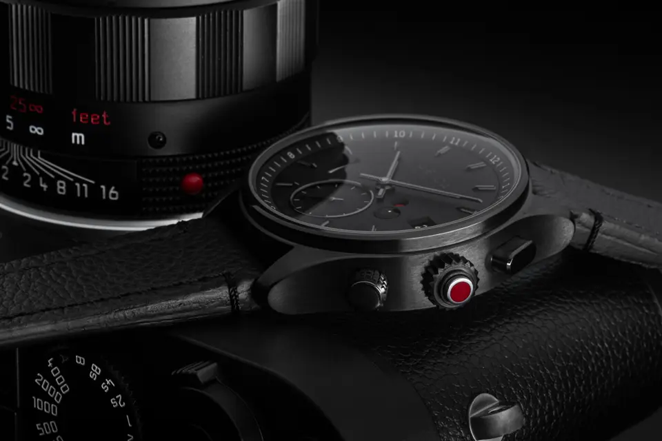 按压按钮即可调校时间