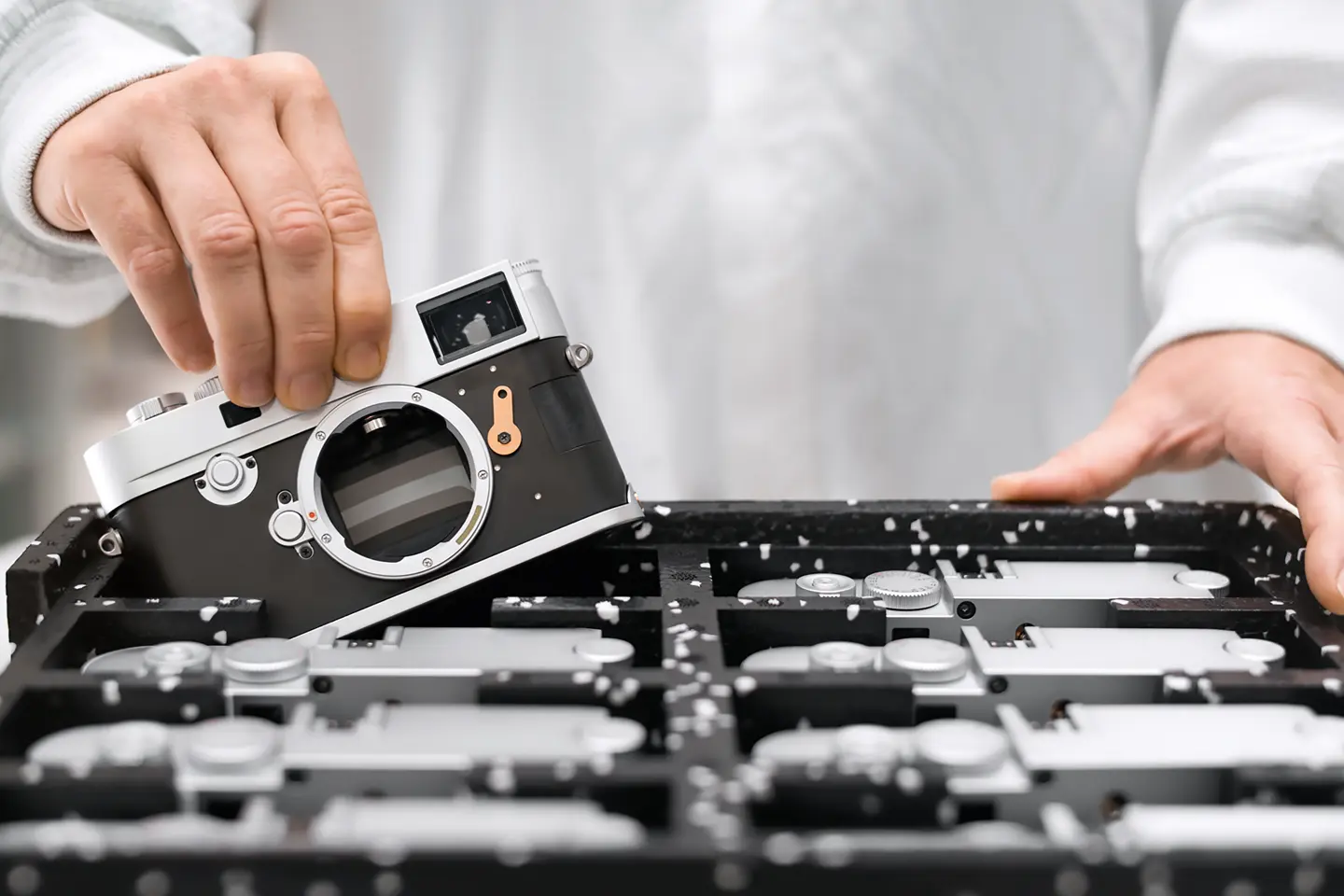 尊享徕卡一流服务: 精湛工艺,专业保障