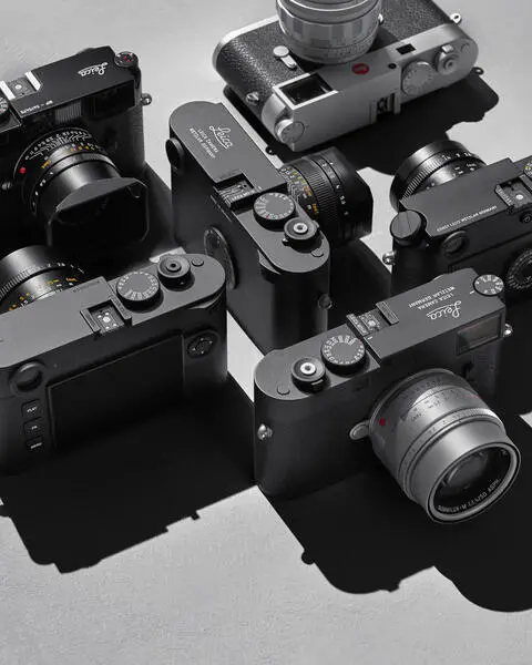 相机 - 从精巧的全片幅和无反光镜系统相机，到专业的中片幅系统，徕卡提供毫不妥协的品质。